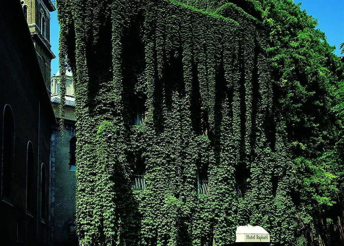 Otel Raphael - Relais & Chateaux